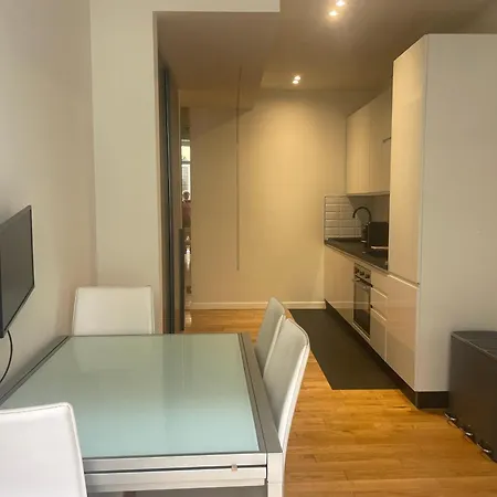 Cozy Flat Near Porta Nuova Station Balcony & Ac