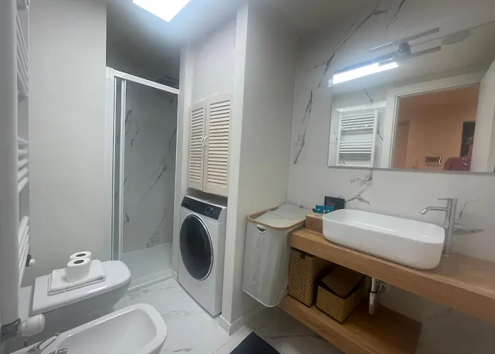Cozy Flat Near Porta Nuova Station Balcony & Ac דירה *