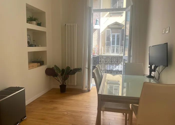 Cozy Flat Near Porta Nuova Station Balcony & Ac Apartment *