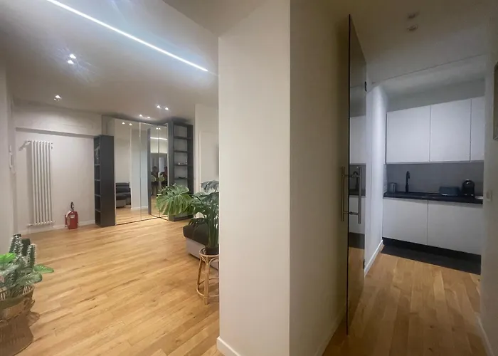 Cozy Flat Near Porta Nuova Station Balcony & Ac Apartment Turin