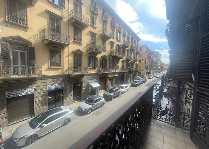 Cozy Flat Near Porta Nuova Station Balcony & Ac * Turin