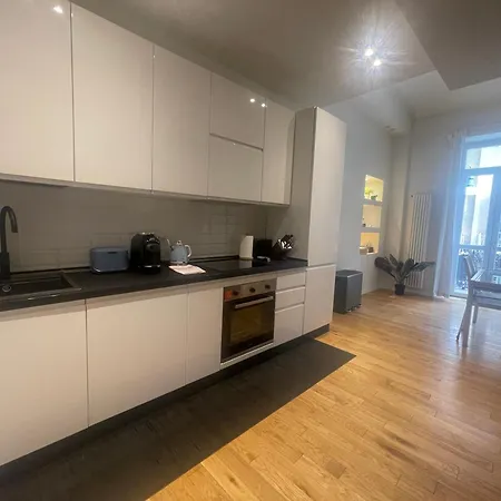 Cozy Flat Near Porta Nuova Station Balcony & Ac Διαμέρισμα